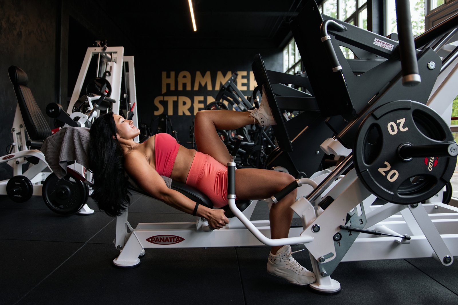 Jasmin beim Krafttraining